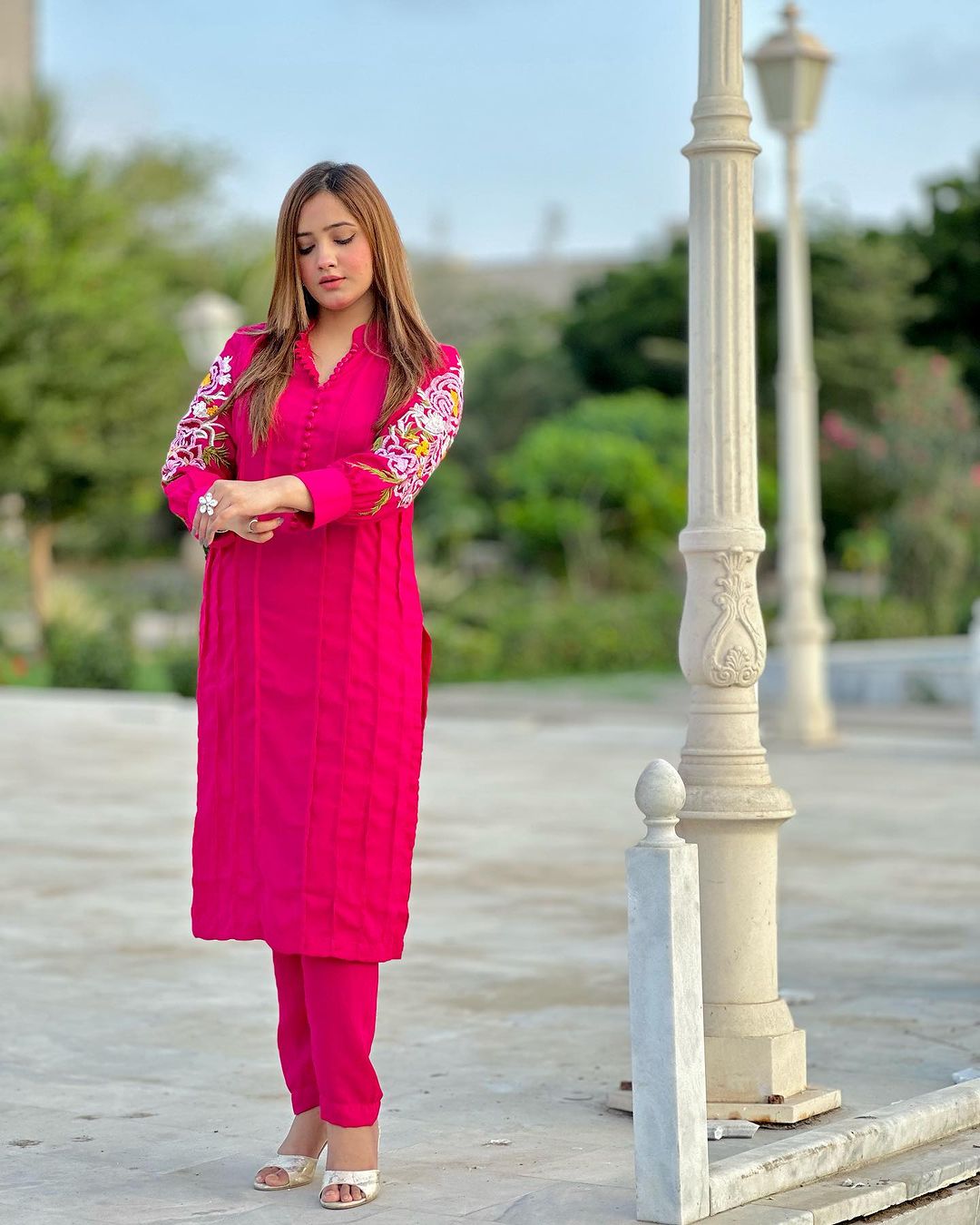 HOOR Embroidery 2-Piece Suit